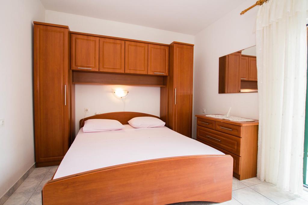 Apartments Bartul Сучурай Экстерьер фото