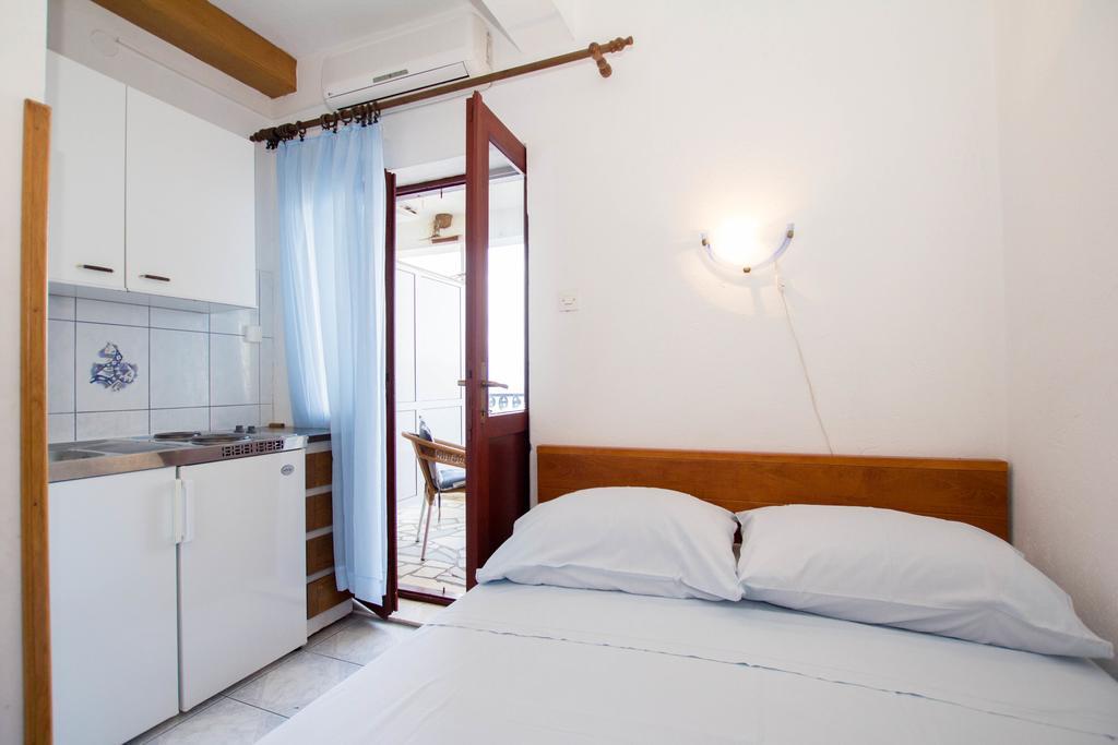 Apartments Bartul Сучурай Экстерьер фото