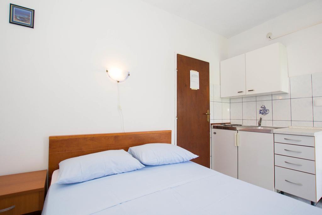 Apartments Bartul Сучурай Экстерьер фото