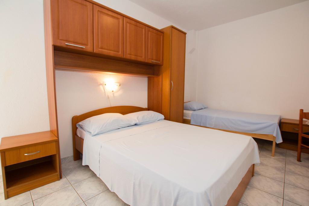 Apartments Bartul Сучурай Экстерьер фото