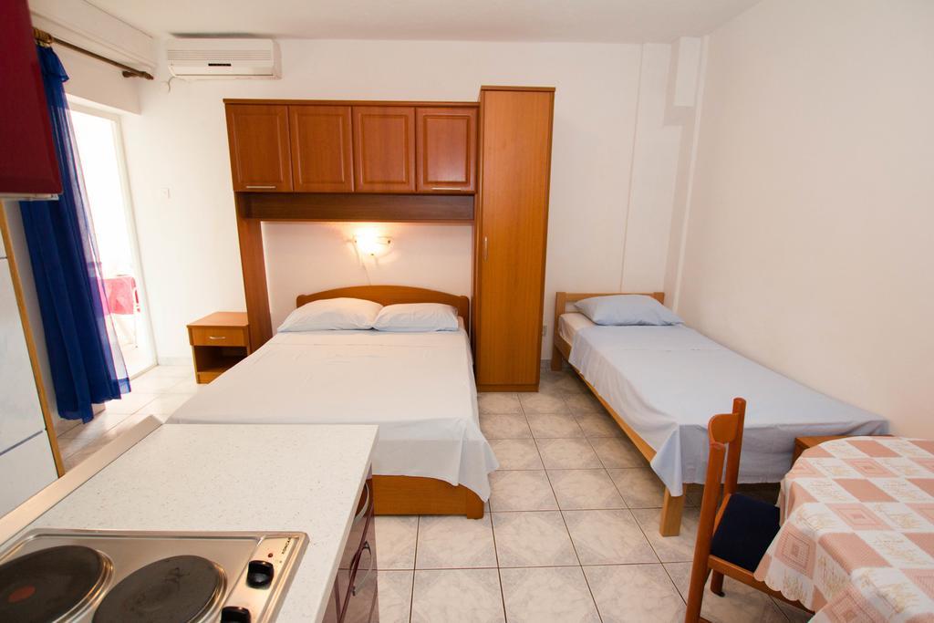 Apartments Bartul Сучурай Экстерьер фото