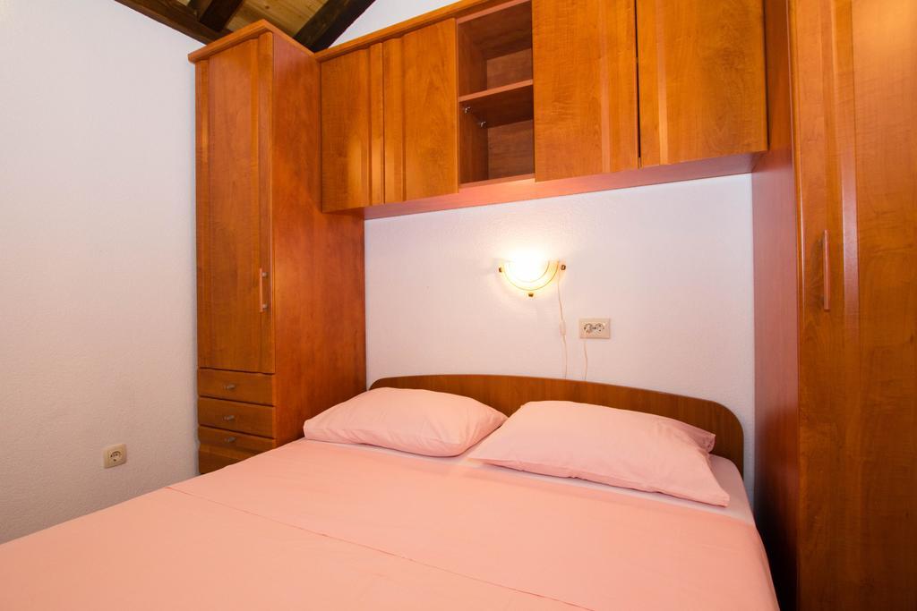 Apartments Bartul Сучурай Экстерьер фото